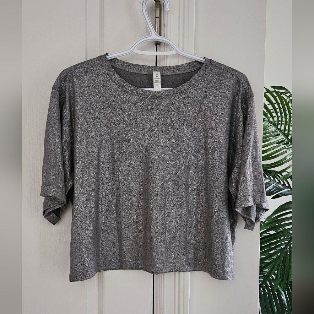 lululemon Gray/ Silver Short Sleeve Tee